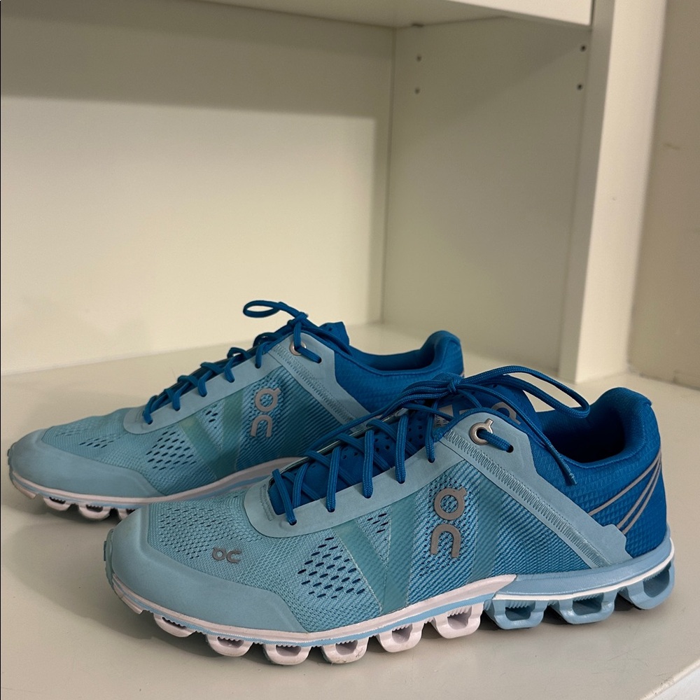 Cloudflow Woman’s Running Shoes - Picture 4 of 14
